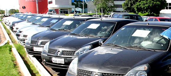 Governo de SP sanciona lei que agiliza leilão de veículos apreendidos