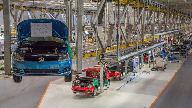 Produção automotiva brasileira segue em queda livre e tem retração de 42,1% em setembro