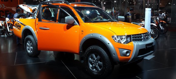 Feita para motociclistas, Mitsubishi L200 KTM Series será vendida por R$ 123.990