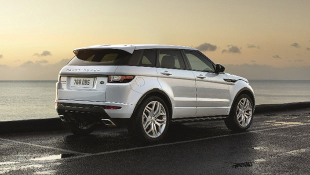 Antes de se tornar nacional, Range Rover Evoque reestilizado chega por R$ 209.900