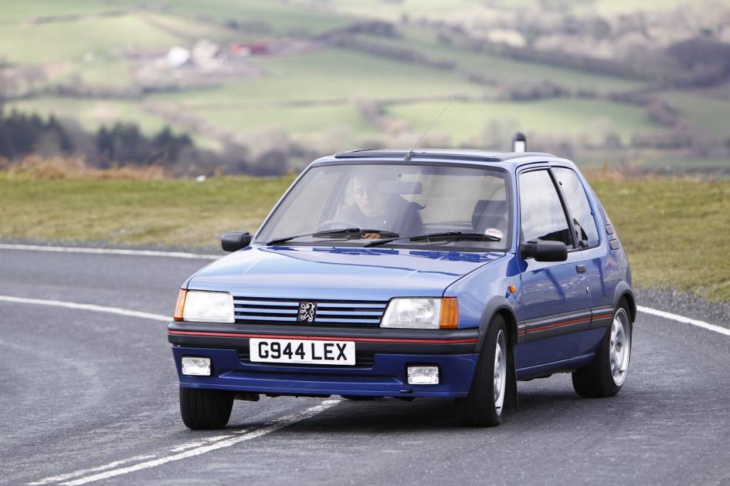 Peugeot 205 GTi é eleito o melhor hot hatch da história