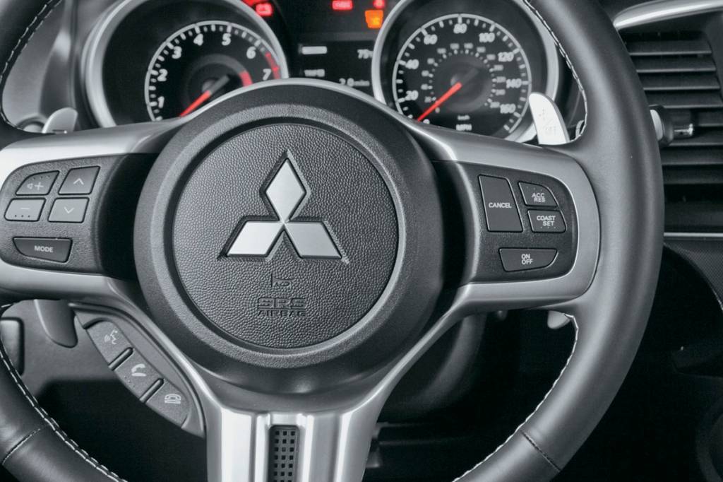 Painel do Lancer Sportback Ralliart, da Mitsubishi Painel do Lancer Sportback Ralliart, da Mitsubishi