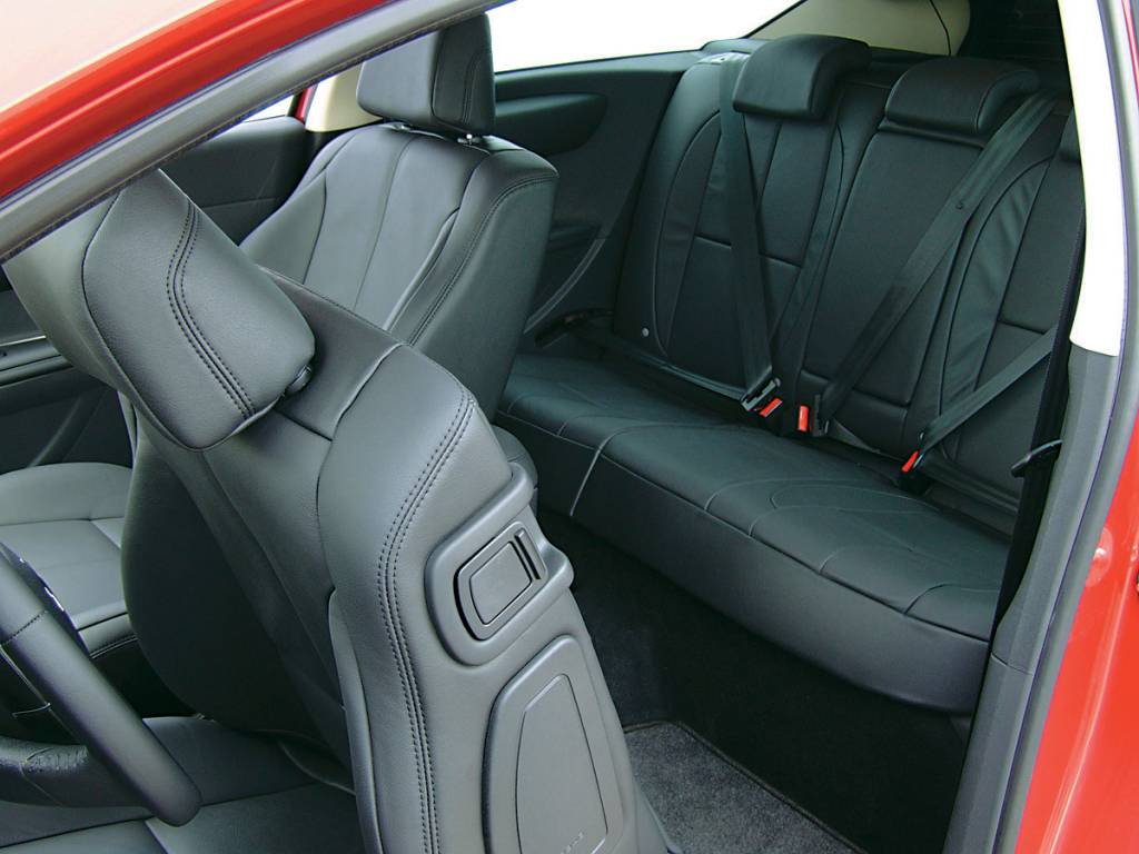 Bancos do C4 VTR, modelo 2006 da Citroën, testado pela revista Quatro Rodas