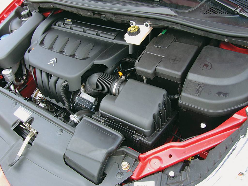 Motor do C4 VTR, modelo 2006 da Citroën, testado pela revista Quatro Rodas