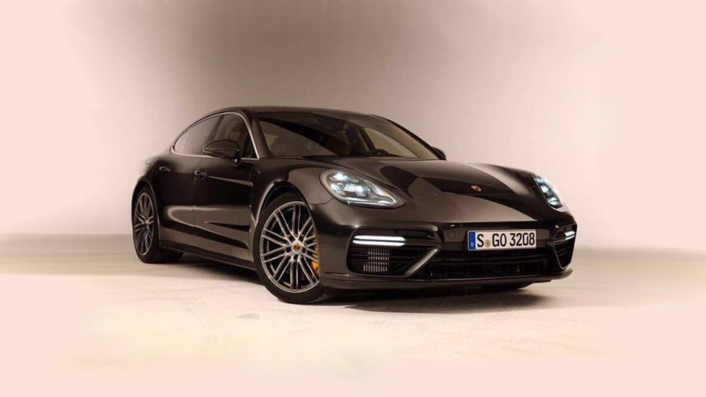 Novo Porsche Panamera tem imagens vazadas na web