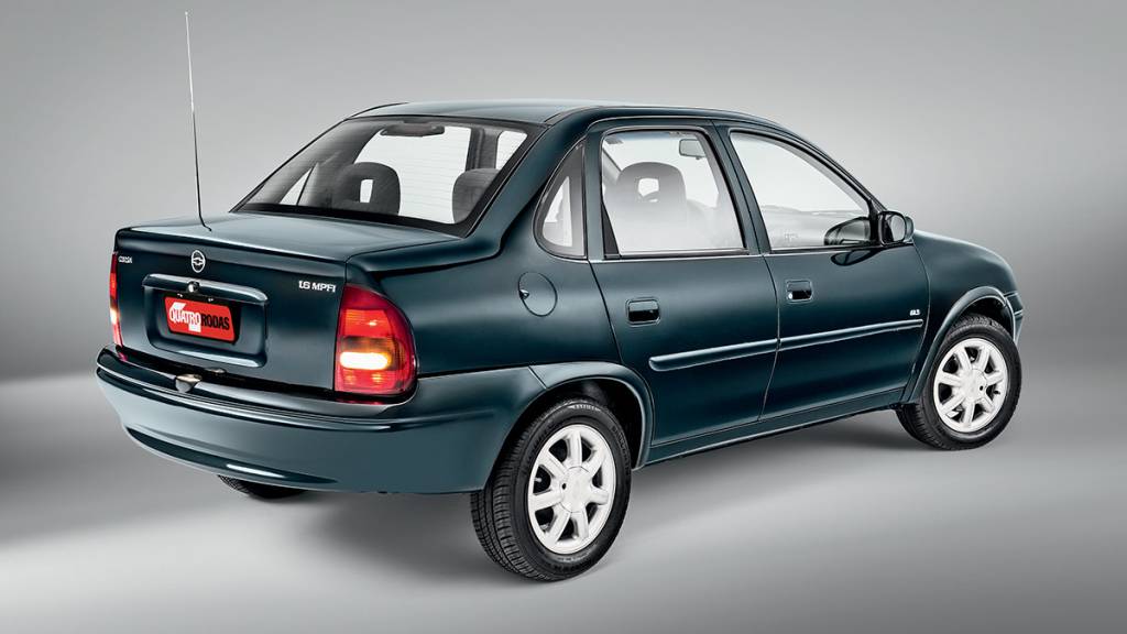 Chevrolet Corsa Sedan 2 Chevrolet Corsa Sedan