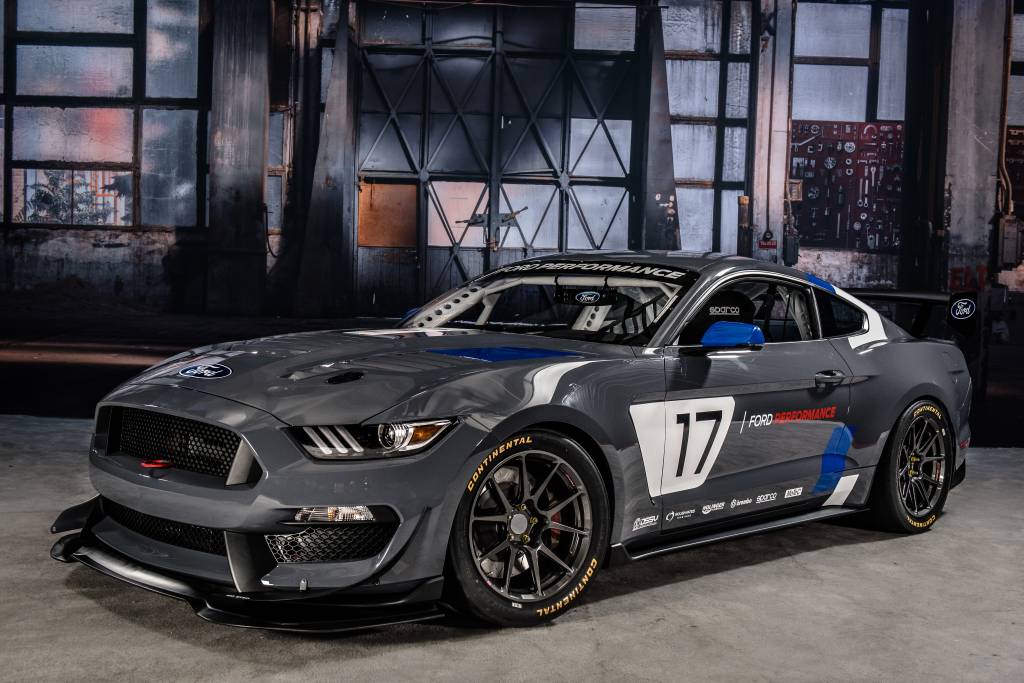 Entre 50 carros, Ford leva Mustang de corrida, F-150 e Focus RS preparados ao SEMA Show