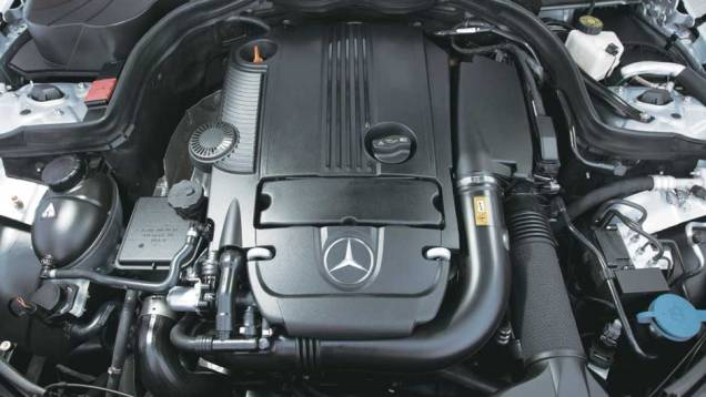 No motor 1.8, turbo e injeção direta de combustível <a href="https://gutenberg.quatrorodas.abril.com.br/carros/testes/mercedes-benz-c-250-cgi-sport-633758.shtml" target="_blank" rel="migration">Leia mais</a> No motor 1.8, turbo e injeção direta de combustível <a href="https://gutenberg.quatrorodas.abril.com.br/carros/testes/mercedes-benz-c-250-cgi-sport-633758.shtml" target="_blank" rel="migration">Leia mais</a>