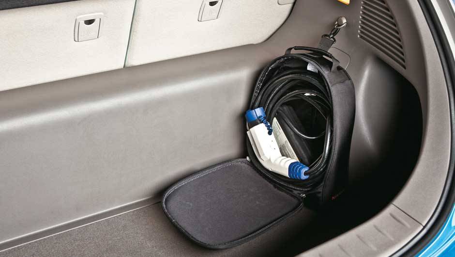 Como escolher um carregador portátil para carro elétrico?
