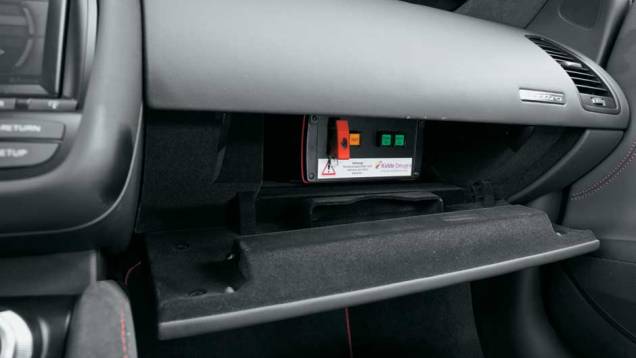 Caixa-preta registra o funcionamento do carro | <a href="https://gutenberg.quatrorodas.abril.com.br/carros/testes/aud-r8-gt-641441.shtml" rel="migration">Leia mais</a> Caixa-preta registra o funcionamento do carro | <a href="https://gutenberg.quatrorodas.abril.com.br/carros/testes/aud-r8-gt-641441.shtml" rel="migration">Leia mais</a>