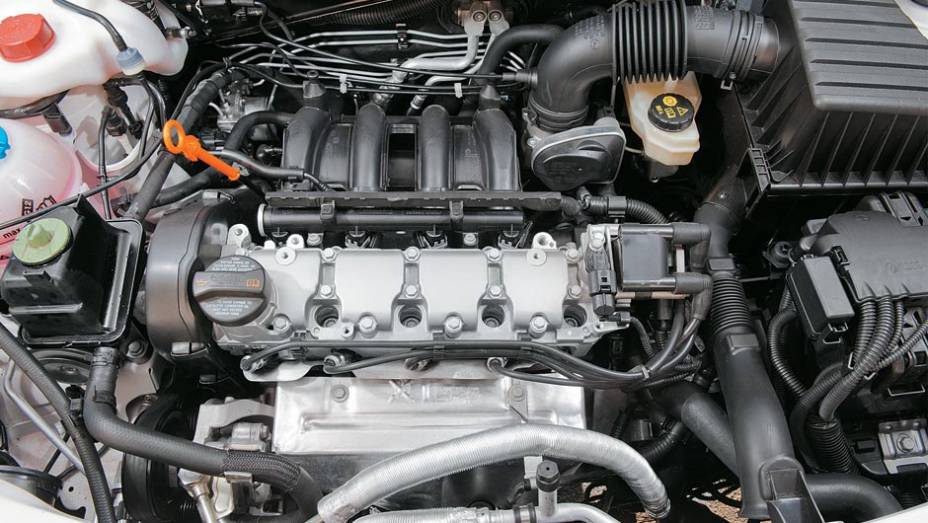Enquanto o 1.6 VHT rende 104 cv | <a href="https://gutenberg.quatrorodas.abril.com.br/carros/testes/vw-gol-699508.shtml" rel="migration">Leia mais</a>