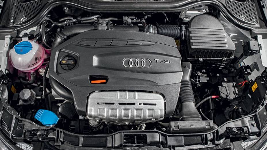 ...e motor com turbo e compressor Roots: exclusividades do A1 Sport | <a href="https://gutenberg.quatrorodas.abril.com.br/carros/testes/audi-a1-sport-704018.shtml" rel="migration">Leia mais</a>