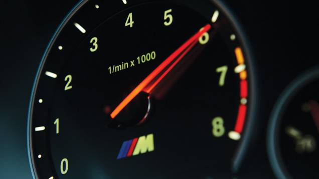 O V8 gera 560 cv a 6 000 rpm | <a href="https://gutenberg.quatrorodas.abril.com.br/carros/comparativos/bmw-m5-x-mercedes-benz-63-amg-737606.shtml" rel="migration">Leia mais</a> O V8 gera 560 cv a 6 000 rpm | <a href="https://gutenberg.quatrorodas.abril.com.br/carros/comparativos/bmw-m5-x-mercedes-benz-63-amg-737606.shtml" rel="migration">Leia mais</a>