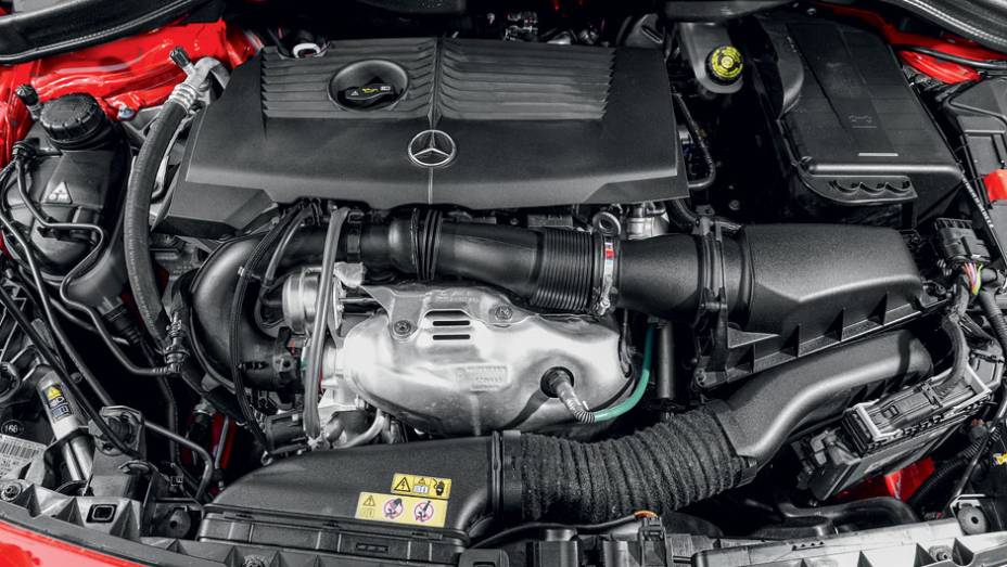 Motor tem 156 cv | <a href="https://gutenberg.quatrorodas.abril.com.br/carros/lancamentos/mercedes-benz-b-200-turbo-724725.shtml" rel="migration">Leia mais</a>