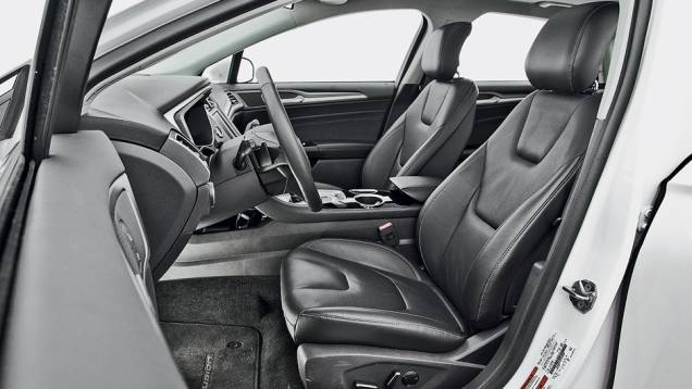 O Fusion é o que oferece o maior espaço... | <a href="https://gutenberg.quatrorodas.abril.com.br/carros/comparativos/sedas-executivos-725990.shtml" rel="migration">Leia mais</a> O Fusion é o que oferece o maior espaço... | <a href="https://gutenberg.quatrorodas.abril.com.br/carros/comparativos/sedas-executivos-725990.shtml" rel="migration">Leia mais</a>