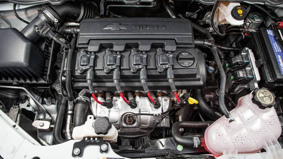 Motor 1.4 SPE/4 é mais potente que o Econo.Flex | <a href="https://gutenberg.quatrorodas.abril.com.br/carros/testes/chevrolet-onix-725300.shtml" rel="migration">Leia mais</a>