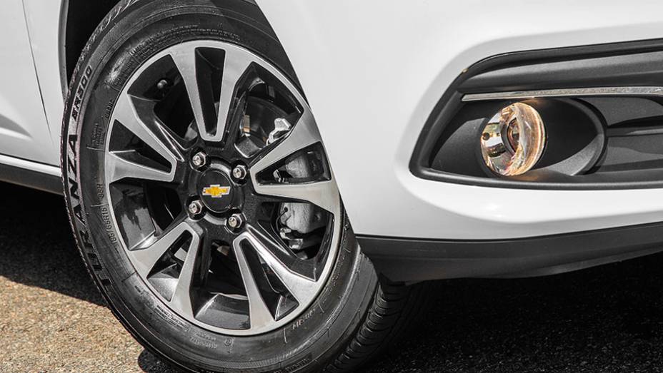 Cor laranja estará disponível só no lançamento. Versão LT terá motor 1.0 e 1.4... | <a href="https://gutenberg.quatrorodas.abril.com.br/carros/testes/chevrolet-onix-725300.shtml" rel="migration">Leia mais</a>