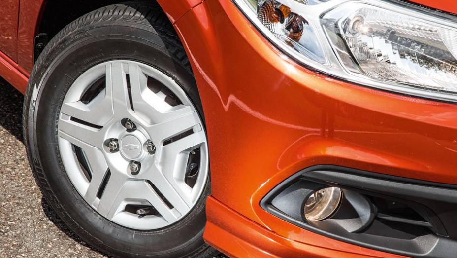 Motor tem bobinas individuais | <a href="https://gutenberg.quatrorodas.abril.com.br/carros/testes/chevrolet-onix-725300.shtml" rel="migration">Leia mais</a>