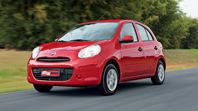March tem visual simpático, típico de carro urbano | <a href="https://gutenberg.quatrorodas.abril.com.br/carros/comparativos/hatches-compactos-729449.shtml" rel="migration">Leia mais</a> March tem visual simpático, típico de carro urbano | <a href="https://gutenberg.quatrorodas.abril.com.br/carros/comparativos/hatches-compactos-729449.shtml" rel="migration">Leia mais</a>