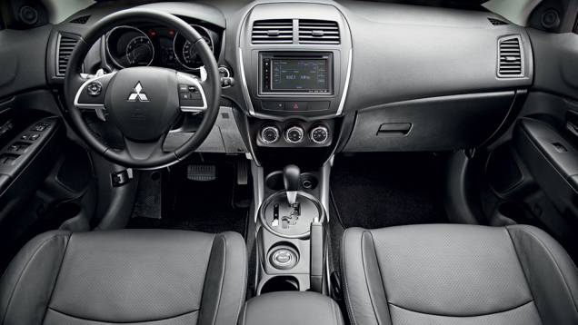 Volante, som e padrões do tecido são as novidades | <a href="https://gutenberg.quatrorodas.abril.com.br/carros/lancamentos/mitsubishi-asx-awd-732859.shtml" rel="migration">Leia mais</a> Volante, som e padrões do tecido são as novidades | <a href="https://gutenberg.quatrorodas.abril.com.br/carros/lancamentos/mitsubishi-asx-awd-732859.shtml" rel="migration">Leia mais</a>