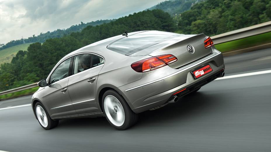 As lanternas multifacetadas, com leds, fazem parte do DNA dos novos Volkswagen | <a href="https://gutenberg.quatrorodas.abril.com.br/carros/lancamentos/volkswagen-cc-v6-3-6-734636.shtml" rel="migration">Leia mais</a> As lanternas multifacetadas, com leds, fazem parte do DNA dos novos Volkswagen | <a href="https://gutenberg.quatrorodas.abril.com.br/carros/lancamentos/volkswagen-cc-v6-3-6-734636.shtml" rel="migration">Leia mais</a>