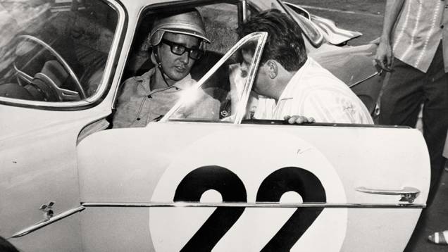 No Interlagos 22: pulverizando o tempo | <a href="https://gutenberg.quatrorodas.abril.com.br/reportagens/classicos/bird-clemente-homem-tempo-740103.shtml" rel="migration">Leia mais</a> No Interlagos 22: pulverizando o tempo | <a href="https://gutenberg.quatrorodas.abril.com.br/reportagens/classicos/bird-clemente-homem-tempo-740103.shtml" rel="migration">Leia mais</a>