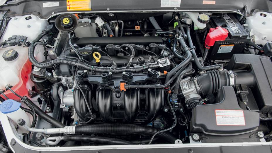 Motor tem bloco e cabe&ccedil;ote de alum&iacute;nio | <a href="https://gutenberg.quatrorodas.abril.com.br/carros/testes/ford-fusion-2-5-flex-736957.shtml" rel="migration">Leia mais</a>
