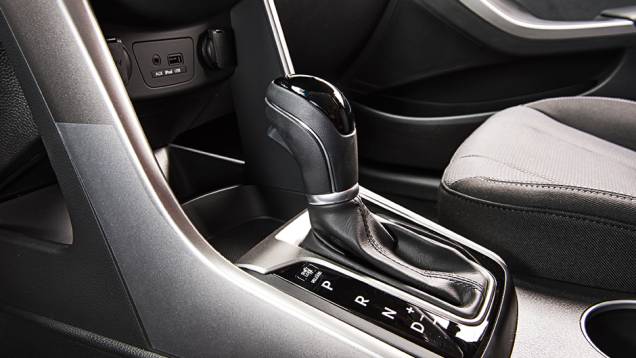 Câmbio automático tem seis marchas | <a href="https://gutenberg.quatrorodas.abril.com.br/carros/testes/hyundai-i30-1-6-16v-flex-738228.shtml" rel="migration">Leia mais</a> Câmbio automático tem seis marchas | <a href="https://gutenberg.quatrorodas.abril.com.br/carros/testes/hyundai-i30-1-6-16v-flex-738228.shtml" rel="migration">Leia mais</a>