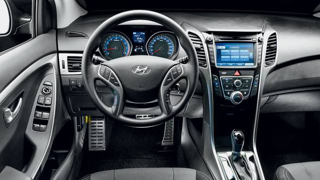 Câmbio automático de seis marchas é de série no novo i30 | <a href="https://gutenberg.quatrorodas.abril.com.br/carros/comparativos/peugeot-308-x-hyundai-i30-x-chevrolet-cruze-740626.shtml" rel="migration">Leia mais</a> Câmbio automático de seis marchas é de série no novo i30 | <a href="https://gutenberg.quatrorodas.abril.com.br/carros/comparativos/peugeot-308-x-hyundai-i30-x-chevrolet-cruze-740626.shtml" rel="migration">Leia mais</a>