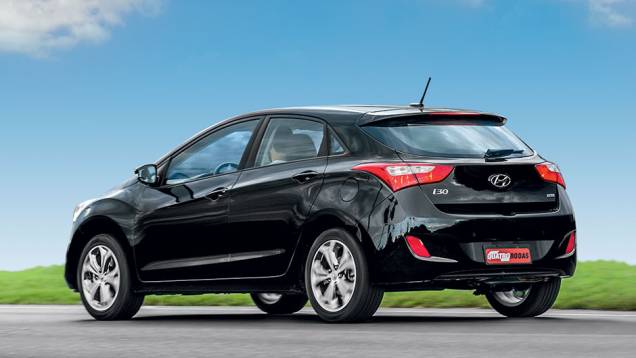 i30 herdou o motor 1.6 de 128/122 cv do pequeno HB20 | <a href="https://gutenberg.quatrorodas.abril.com.br/carros/comparativos/peugeot-308-x-hyundai-i30-x-chevrolet-cruze-740626.shtml" rel="migration">Leia mais</a> i30 herdou o motor 1.6 de 128/122 cv do pequeno HB20 | <a href="https://gutenberg.quatrorodas.abril.com.br/carros/comparativos/peugeot-308-x-hyundai-i30-x-chevrolet-cruze-740626.shtml" rel="migration">Leia mais</a>