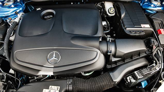 | <a href="https://gutenberg.quatrorodas.abril.com.br/carros/comparativos/mercedes-benz-200-x-bmw-118i-744296.shtml" rel="migration">Leia mais</a> | <a href="https://gutenberg.quatrorodas.abril.com.br/carros/comparativos/mercedes-benz-200-x-bmw-118i-744296.shtml" rel="migration">Leia mais</a>
