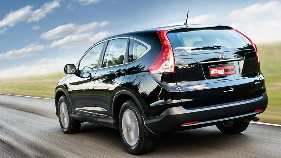 Honda trocou de plataforma, mas manteve linhas do antecessor | <a href="https://gutenberg.quatrorodas.abril.com.br/carros/comparativos/honda-cr-v-x-hyundai-ix35-744731.shtml" rel="migration">Leia mais</a>