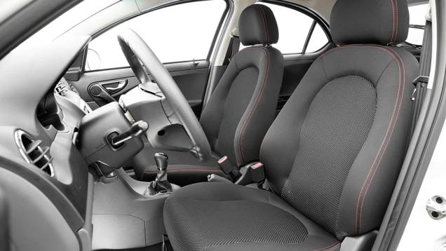 Bancos são macios | <a href="https://gutenberg.quatrorodas.abril.com.br/carros/comparativos/jac-j3-1-5-s-x-chery-celer-1-5-744920.shtml" rel="migration">Leia mais</a> Bancos são macios | <a href="https://gutenberg.quatrorodas.abril.com.br/carros/comparativos/jac-j3-1-5-s-x-chery-celer-1-5-744920.shtml" rel="migration">Leia mais</a>