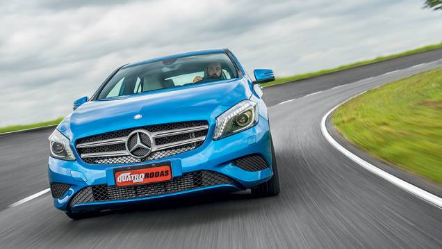 Formato da grade frontal lembra a do esportivo SLS | <a href="https://gutenberg.quatrorodas.abril.com.br/carros/testes/mercedes-benz-200-urban-742618.shtml" rel="migration">Leia mais</a> Formato da grade frontal lembra a do esportivo SLS | <a href="https://gutenberg.quatrorodas.abril.com.br/carros/testes/mercedes-benz-200-urban-742618.shtml" rel="migration">Leia mais</a>
