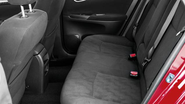 O Sentra tem mais espaço interno que o irmão Altima, de categoria superior | <a href="https://gutenberg.quatrorodas.abril.com.br/carros/impressoes/nissan-sentra-1-8-744751.shtml" rel="migration">Leia mais</a> O Sentra tem mais espaço interno que o irmão Altima, de categoria superior | <a href="https://gutenberg.quatrorodas.abril.com.br/carros/impressoes/nissan-sentra-1-8-744751.shtml" rel="migration">Leia mais</a>
