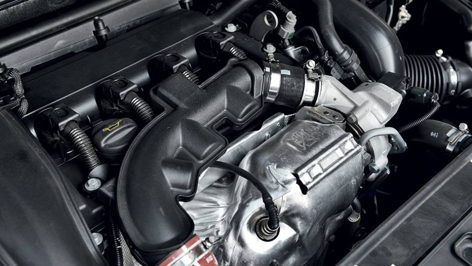 Com 163 cv, o motor 1.6 THP é o mesmo da linha DS | <a href="https://gutenberg.quatrorodas.abril.com.br/carros/lancamentos/citroen-c4-lounge-749737.shtml" rel="migration">Saiba mais sobre o C4 Lounge</a> | <a href="https://gutenberg.quatrorodas.abril.com.br/carros/impressoes/citroen-c4-l-1-6-" rel="migration"></a>