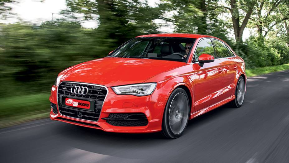 Vers&atilde;o Limousine &eacute; 15 cm mais longa que o A3 hatch | <a href="https://gutenberg.quatrorodas.abril.com.br/carros/impressoes/audi-a3-limousine-750333.shtml" rel="migration">Leia mais</a>