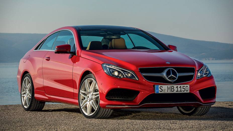 Os faróis do cupê têm design diferenciado | <a href="https://gutenberg.quatrorodas.abril.com.br/carros/lancamentos/mercedes-benz-250-avantgarde-753592.shtml" rel="migration">Leia mais</a> Os faróis do cupê têm design diferenciado | <a href="https://gutenberg.quatrorodas.abril.com.br/carros/lancamentos/mercedes-benz-250-avantgarde-753592.shtml" rel="migration">Leia mais</a>