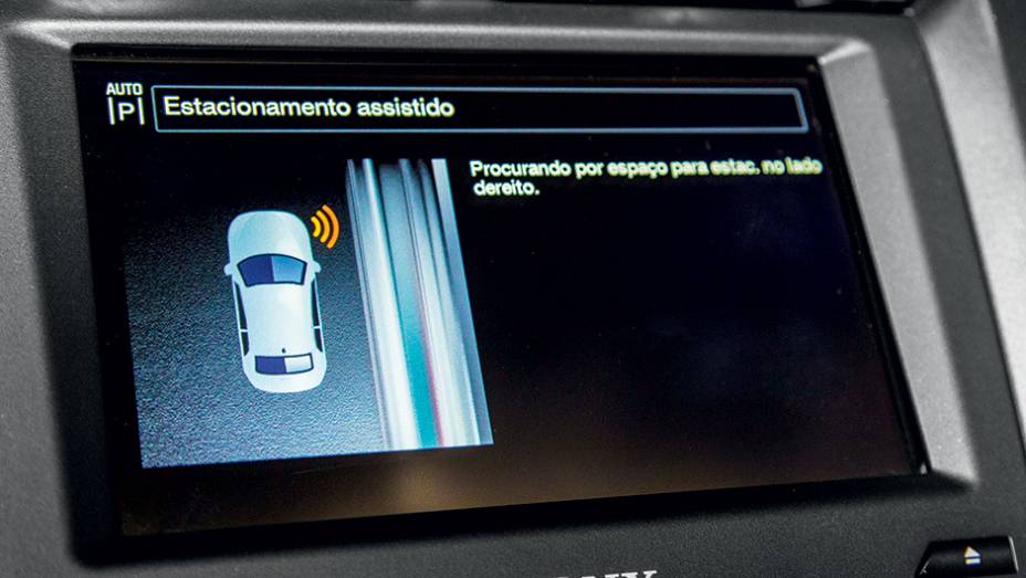 Park Assist | <a href="https://gutenberg.quatrorodas.abril.com.br/carros/testes/ford-fusion-hybrid-757087.shtml" rel="migration">Leia mais</a>