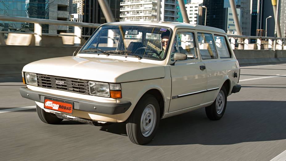 Baseada no Fiat 147, a perua foi desenvolvida no Brasil | <a href="https://gutenberg.quatrorodas.abril.com.br/carros/classicos-brasileiros/fiat-panorama-756366.shtml" rel="migration">Leia mais</a>