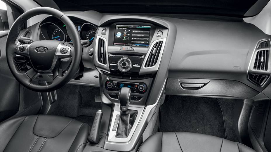 Central multim&iacute;dia e sistema de som da Sony s&atilde;o itens opcionais | <a href="https://gutenberg.quatrorodas.abril.com.br/carros/testes/ford-focus-sedan-759561.shtml" rel="migration">Leia mais</a>