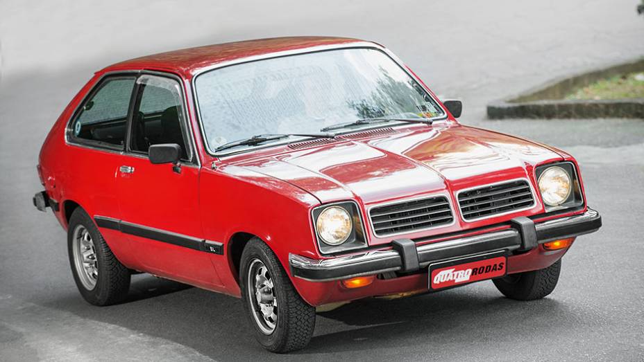 O nosso Chevette tinha a mesma cara do similar americano | <a href="https://gutenberg.quatrorodas.abril.com.br/carros/classicos-brasileiros/chevrolet-chevette-hatch-760503.shtml" rel="migration">Leia mais</a>