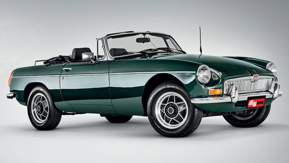 Como em todo roadster, guiava-se quase sentado no eixo traseiro | <a href="https://gutenberg.quatrorodas.abril.com.br/carros/classicos-grandescarros/mg-mgb-761210.shtml" rel="migration">Leia mais</a>