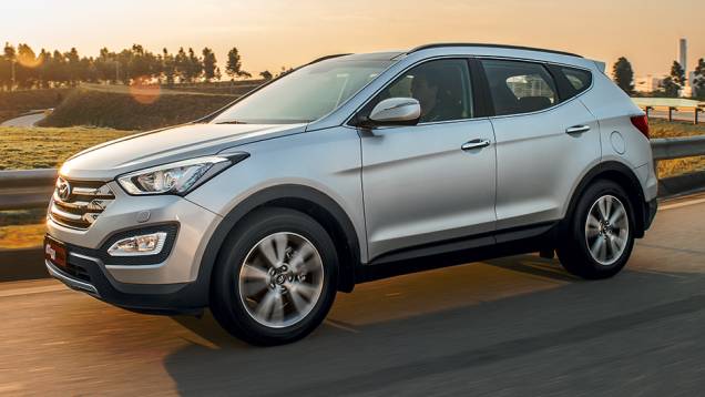 Nova geração é mais imponente que a anterior | <a href="https://gutenberg.quatrorodas.abril.com.br/carros/impressoes/hyundai-santa-fe-7-lugares-759289.shtml" rel="migration">Leia mais</a> Nova geração é mais imponente que a anterior | <a href="https://gutenberg.quatrorodas.abril.com.br/carros/impressoes/hyundai-santa-fe-7-lugares-759289.shtml" rel="migration">Leia mais</a>