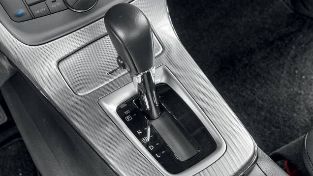 Câmbio CVT tem bloqueio de marcha | <a href="https://gutenberg.quatrorodas.abril.com.br/carros/testes/nissan-sentra-762995.shtml" rel="migration">Leia mais</a> Câmbio CVT tem bloqueio de marcha | <a href="https://gutenberg.quatrorodas.abril.com.br/carros/testes/nissan-sentra-762995.shtml" rel="migration">Leia mais</a>