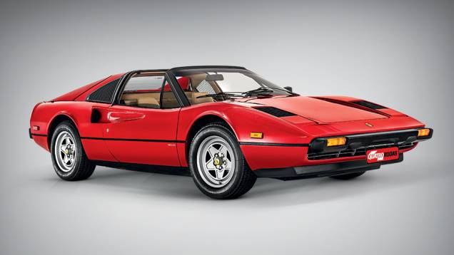 Versão conversível GTS corresponde a 66% das Ferrari 308 já produzidas | <a href="https://gutenberg.quatrorodas.abril.com.br/carros/classicos-grandescarros/ferrari-308-gtb-gts-764363.shtml" rel="migration">Leia mais</a> Versão conversível GTS corresponde a 66% das Ferrari 308 já produzidas | <a href="https://gutenberg.quatrorodas.abril.com.br/carros/classicos-grandescarros/ferrari-308-gtb-gts-764363.shtml" rel="migration">Leia mais</a>