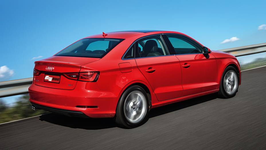 Pela primeira vez o A3 &eacute; lan&ccedil;ado em vers&atilde;o sed&atilde; | <a href="https://gutenberg.quatrorodas.abril.com.br/carros/testes/audi-a3-sedan-771657.shtml" rel="migration">Leia mais</a>