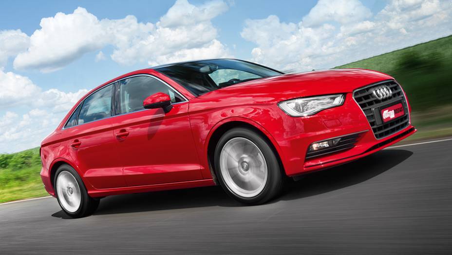 Sed&atilde; tem cap&ocirc; de alum&iacute;nio para reduzir o peso | <a href="https://gutenberg.quatrorodas.abril.com.br/carros/testes/audi-a3-sedan-771657.shtml" rel="migration">Leia mais</a>