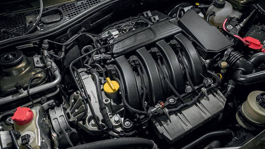 Motor 2.0 flex que rende 142 cv com etanol | <a href="https://gutenberg.quatrorodas.abril.com.br/carros/testes/aventureiros-urbanos-777231.shtml" rel="migration">Leia mais</a>