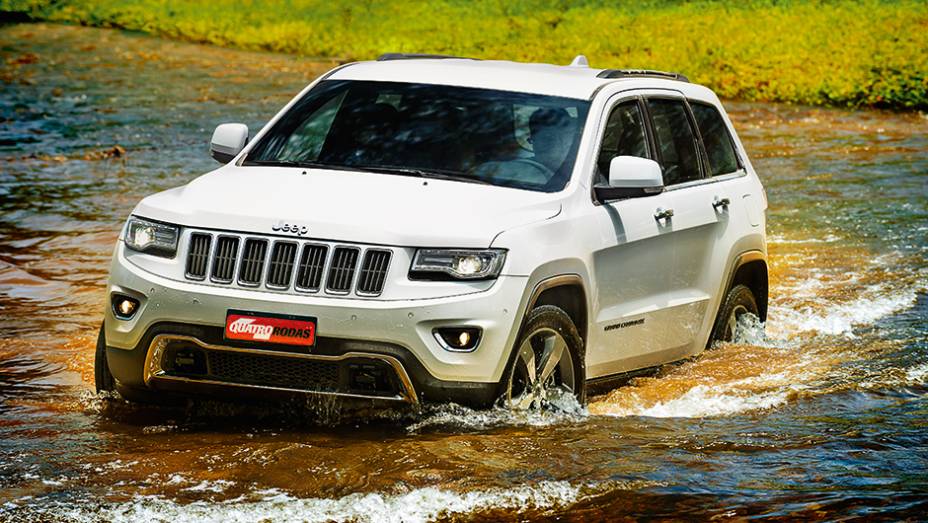 Travessia de rio: conforto mesmo em situações extremas | <a href="https://gutenberg.quatrorodas.abril.com.br/carros/impressoes/jeep-grand-cherokee-limited-v6-3-6-774608.shtml" rel="migration">Leia mais</a>